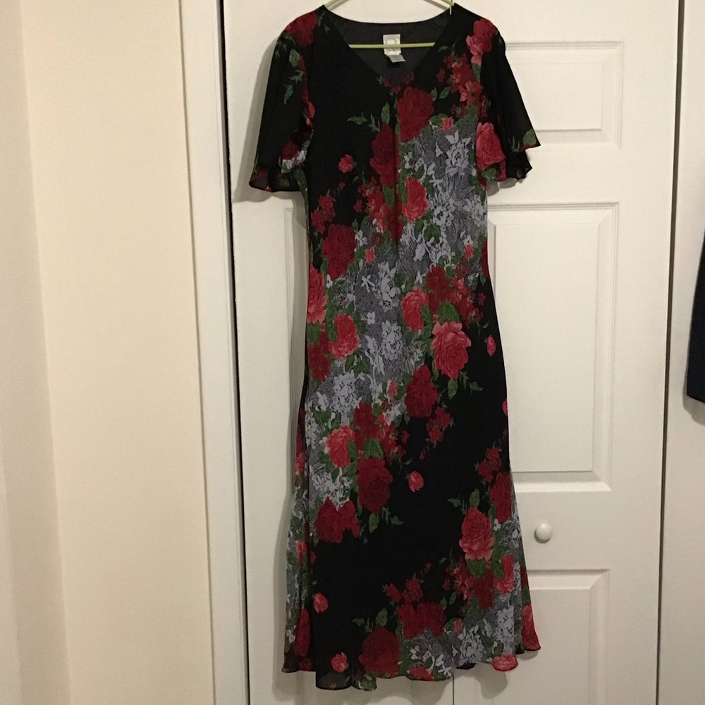 Roaman’s vneck dress 14w